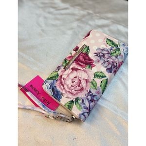 Betsey Johnson wristlet wallet